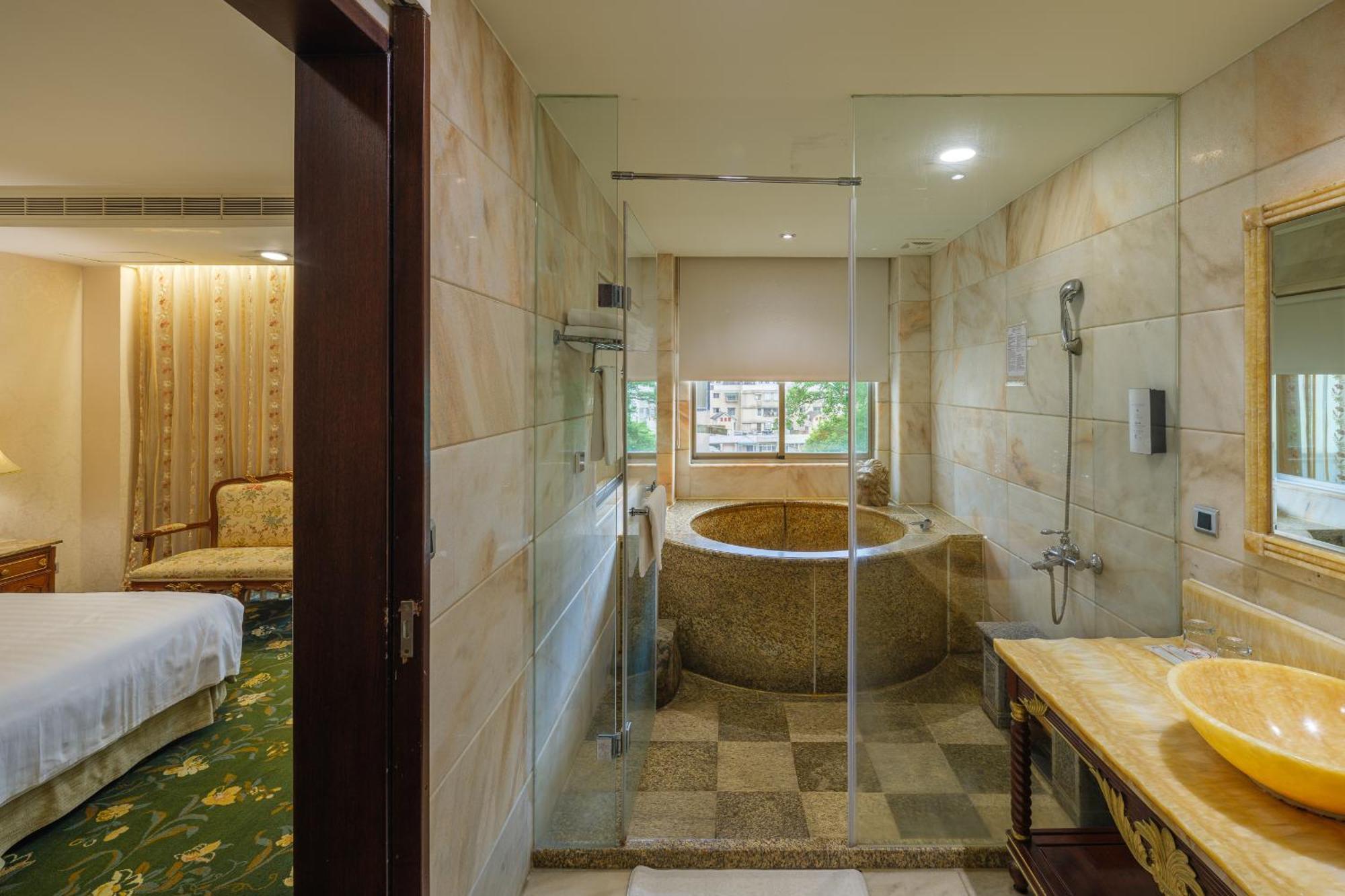 Grand Pleasure Spring Hotel Taipei Luaran gambar